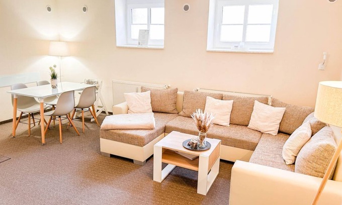 Thale Apartment | Cozy Ferienwohnung Alte Försterei with Ocean View Amenities