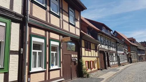 Wernigerode Old Town Apartment | Cozy Ferienwohnung Altstadtidylle 2 - Family-Friendly Retreat