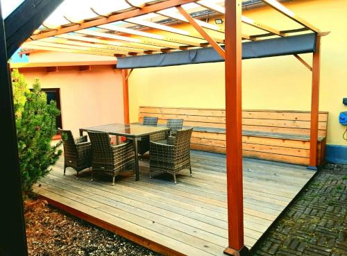 Frickenfelden Apartment | Family-Friendly Ferienwohnung am Altmühlsee with High Ratings