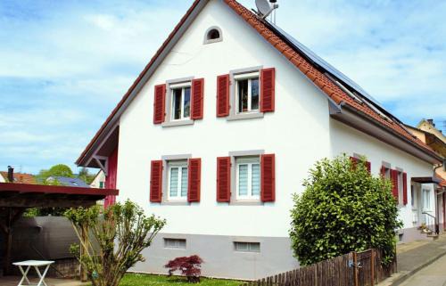 Loerrach Apartment | Family-Friendly Ferienwohnung Am Bühl with Great Reviews