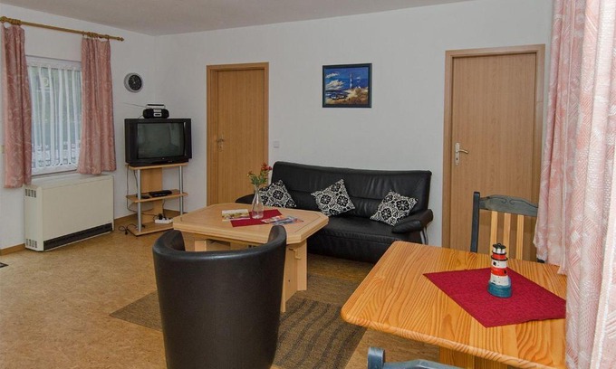 Rappin Apartment | Family Retreat at Ferienwohnung am Berg - Child Friendly Stay