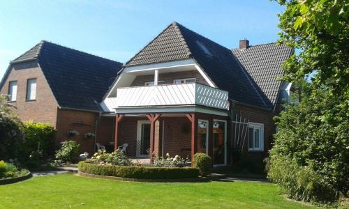 Dornumergrode Apartment | Ocean View Retreat at Ferienwohnung-am-Deichtor - Family Friendly