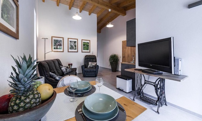 Staudernheim Apartment | Discover Ferienwohnung am Disibodenberg: Pet-Friendly Retreat