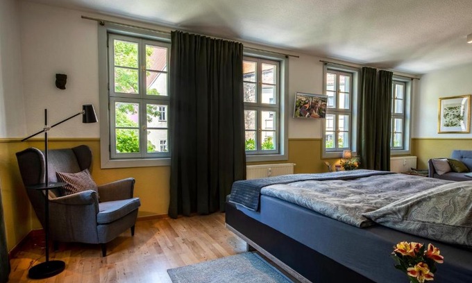 Naumburg Apartment | Child-Friendly Retreat at Ferienwohnung am Dom - 4 Stars