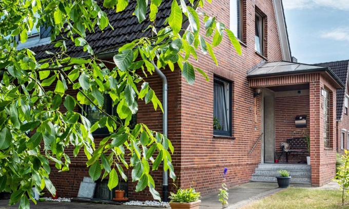 Stade Apartment | Relaxing Escape at Ferienwohnung am Elbstrom - Rated 9.3/10