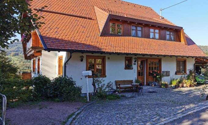 Schopfheim Apartment | Child-Friendly Ferienwohnung am Fuchsbühl with 8.9 Rating