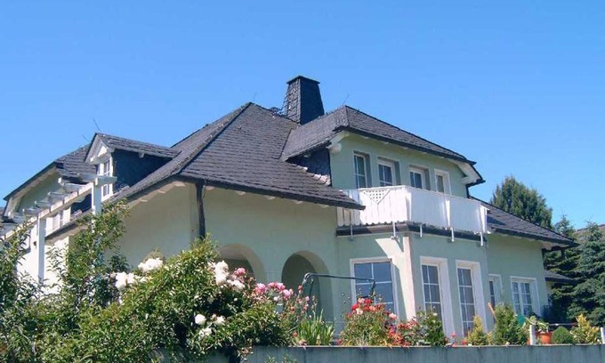 Hundshubel Apartment | Oceanfront Stay at Ferienwohnung Moosdorf - Rated 8.7/10