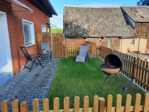 Mecklenburgische Kleinseenplatte Apartment | Inviting Apartment at the Vilzsee, Mirow for Families