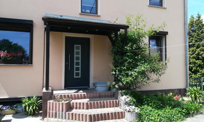 Kitzen Apartment | Oceanfront Retreat: Ferienwohnung am Park with 9/10 Rating
