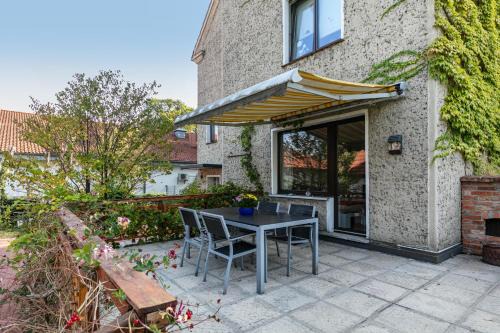 Strausberg Apartment | Family-Friendly Ferienwohnung Am Straussee for Your Getaway