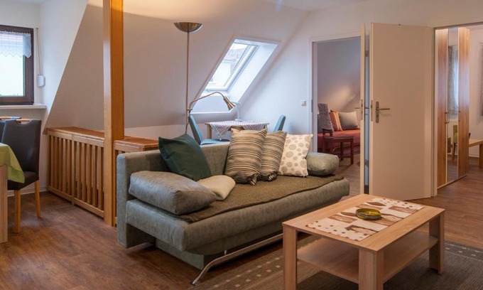 Lausa Apartment | Discover Ferienwohnung Am Waldrand: Family-Friendly Retreat