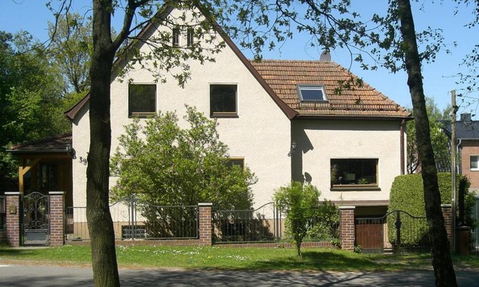 Oberhavel Apartment | Family-Friendly Ferienwohnung am Wasserturm with High Ratings