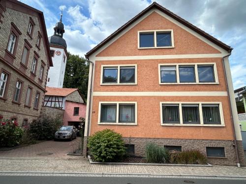 Altertheim Apartment | Ferienwohnung an der Linde II