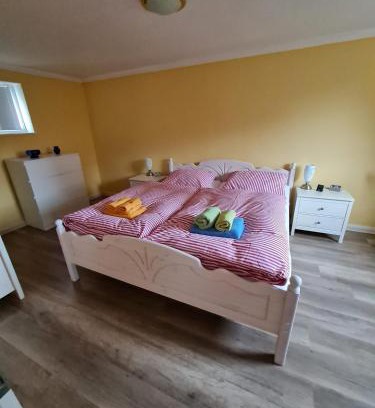 Langebrueck Apartment | Kid-Friendly Retreat at Ferienwohnung an der Dresdner Heide