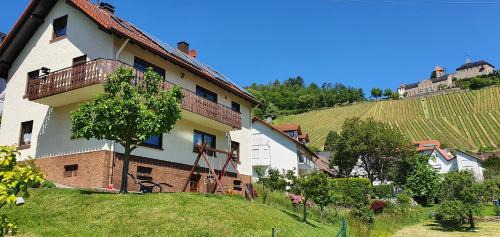 Obertsrot Apartment | Kid-Friendly Ferienwohnung Annemarie with High Guest Ratings