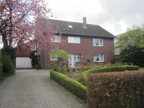 Leer Apartment | Oceanfront Retreat at Ferienwohnung Antonia - Rated 8.9/10
