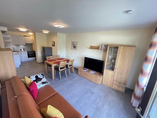 Oberstaufen Apartment | Family-Friendly Ferienwohnung Antonia with Pool Access