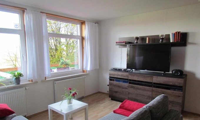 Reinhardtsdorf-Schoena Apartment | Cozy Apartment at Wolfsberg with Hot Tub & Breakfast