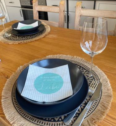 Eriskirch Apartment | Top-Rated Family Getaway at Ferienwohnung Apfelblüte