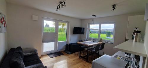 Eriskirch Apartment | Child-Friendly Retreat at Ferienwohnung Apfelblick