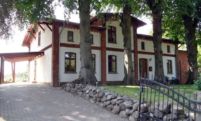 Kirch Mulsow Apartment | Oceanfront Retreat for 4 in Kirch Mulsow - Guest Rated 10/10