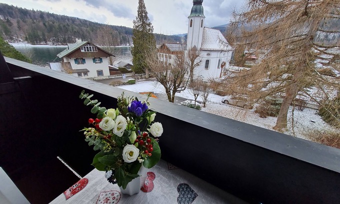 Kochel am See Apartment | Cozy Retreat for 4 with Pool and Ocean Views in Kochel