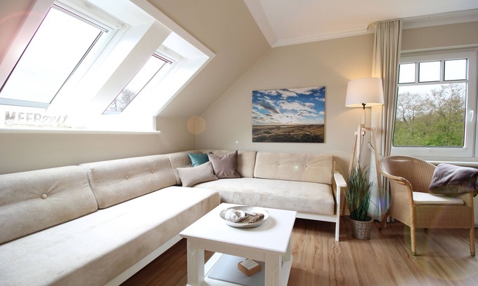 Spiekeroog Apartment | Cozy Apartment for 2 with Oceanfront Views in Spiekeroog
