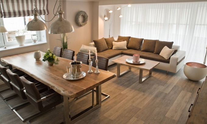 Groemitz Apartment | Spacious Apartment for 10 Guests with Oceanfront Views