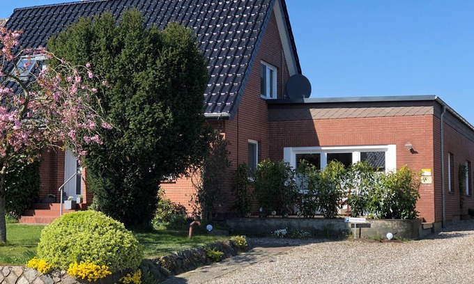 Tolk Apartment | Cozy Apartment for 2 Guests with Kitchen in Tolk