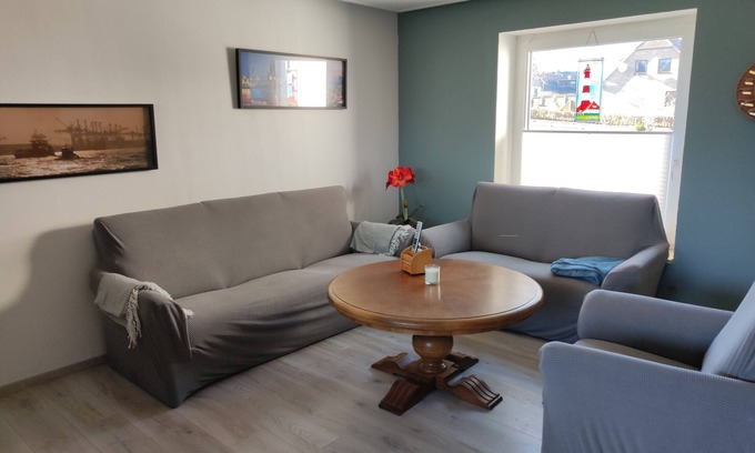 Berend Apartment | Cozy Retreat for 2 with Kitchen in Nübel