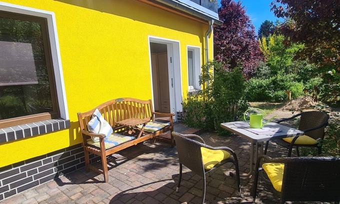 Zeuthen Apartment | Cozy Appartment for 3 Guests with Ocean Views in Zeuthen