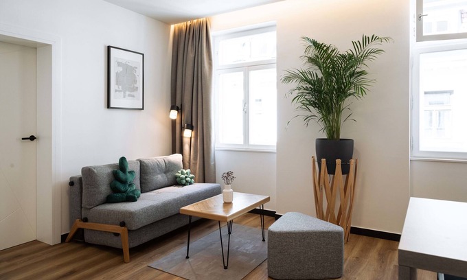 Leopoldstadt Apartment | Cozy Apartment for 5 Guests in Central Vienna