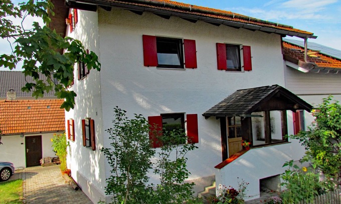 Peiting Apartment | Spacious Apartment for 6 Guests in Family-Friendly Peiting