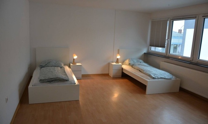 Worms Apartment | Spacious Apartment for 7 Guests with Ocean View in Worms