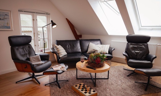 Borgwedel Apartment | Cozy Apartment for 4 Guests with Oceanfront Views in Borgwedel