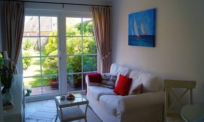 Maasholm Apartment | Cozy Apartment for 2 Guests with Kitchen in Maasholm