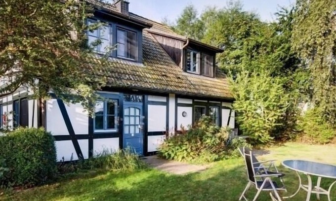Warthe Apartment | Cozy 43m² Apartment for 4 with Oceanfront Views in Rankwitz