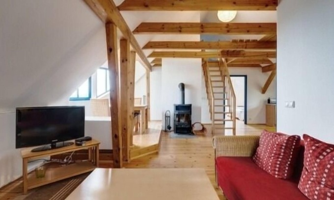 Warthe Apartment | Spacious Family Apartment for 6 with Ocean Views in Rankwitz