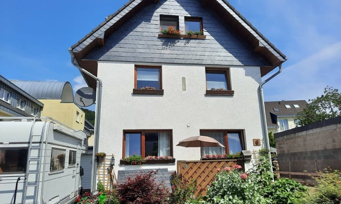 Einruhr Apartment | Cozy Retreat for Two with Kitchen & Ocean View in Simmerath
