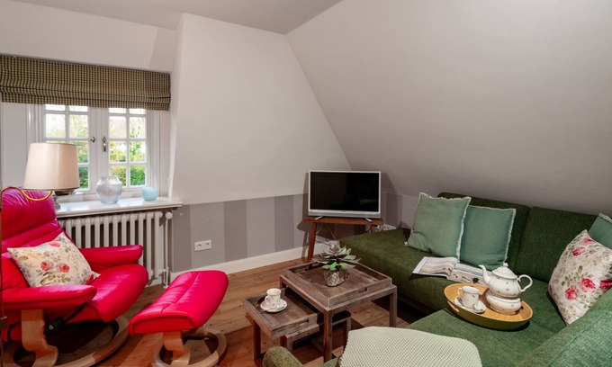 Kleinmorsum Apartment | Cozy 49m² Apartment for Two with Ocean View in Sylt-Ost
