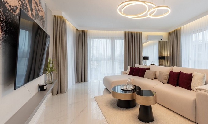 Sianozety Apartment | Spacious Apartment for 6 Guests in Sianozety