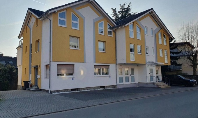 Zwingenberg Apartment | Cozy Apartment for 2 Guests with Kitchen in Zwingenberg