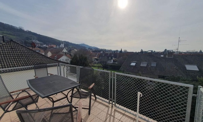 Zwingenberg Apartment | Cozy Apartment for 3 Guests with Full Kitchen in Zwingenberg