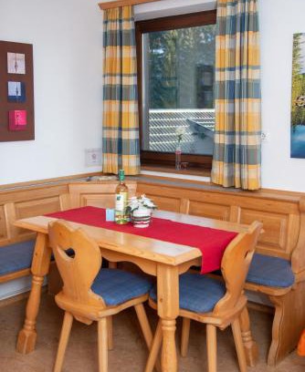 Sankt Andrae im Lungau House | Oceanfront Ferienwohnung Seifterhof with Spa & Breakfast