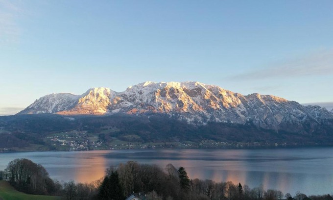 Unterach am Attersee Apartment | Discover Ferienwohnung Grubinger: Family-Friendly Getaway