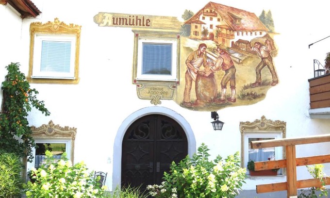 Freilassing Apartment | Family-Friendly Ferienwohnung Aumühle with Pool & High Ratings
