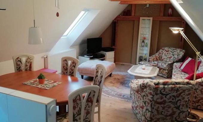 Weischlitz Apartment | Explore Ferienwohnung Bänsch: Family-Friendly Retreat