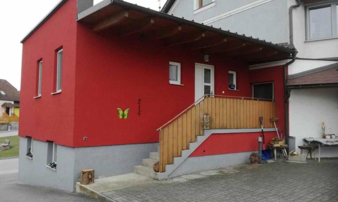 Nohagen Apartment | Pet-Friendly Retreat at Ferienwohnung Böhmer - Rated 9/10