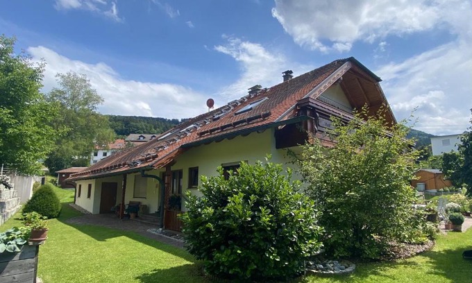 Gemarkung Zillhausen Apartment | Kid-Friendly Ferienwohnung Böllatblick with 9.7/10 Rating