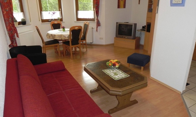 Muensingen Apartment | Cozy Ferienwohnung Beck with Terrace and Kitchen Amenities